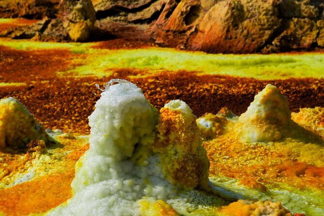 3 Day Danakil Depression Dallol & Ertale Tours - Day 3: Sunrise crater pits, short walks, and optional Lake Giulietti/Afrera