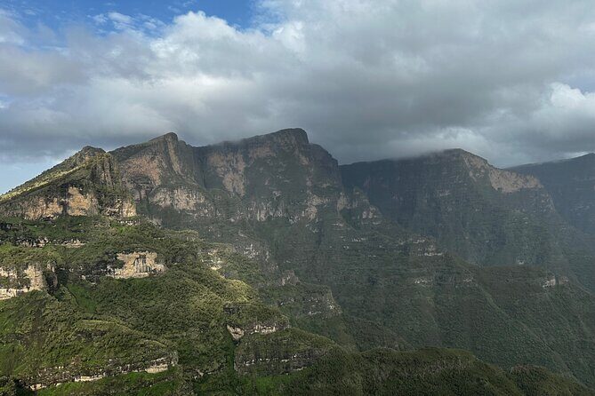 5-Day Northern Ethiopia Tour : 3D Simien Mountains Trek & Axum. - The guide factor in northern Ethiopia: small-group attention and safety focus