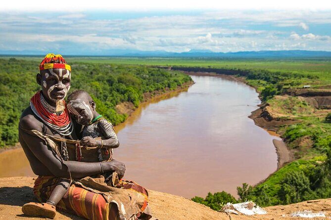 6-Day Omo Valley Cultural Private Tour - Day 5: Key Afar and Konso markets—trading energy and wakas memorials