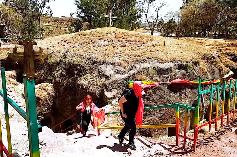 Day trip Adadi Mariam, Melka Kunture and Tiya stele - Morning pickup and the highlands drive from Addis Ababa