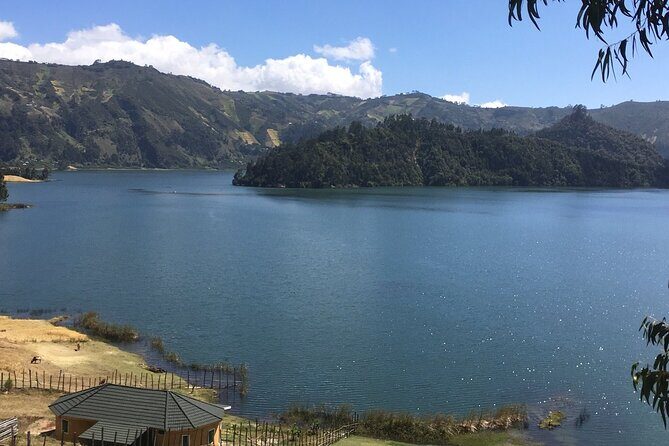 Day Trip To Wonderful Crater Lake of Wenchi & Ancient Church - Dinner Show in Addis Ababa: Indigenous Groups, Folk Dancers, and Dress Code
