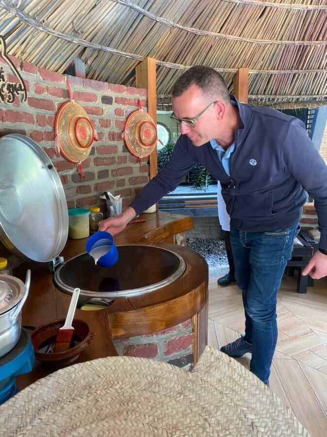 Ethiopia coffee cupping class/Ethiopian food injera making - The Ethiopian coffee ceremony: tasting again, slower