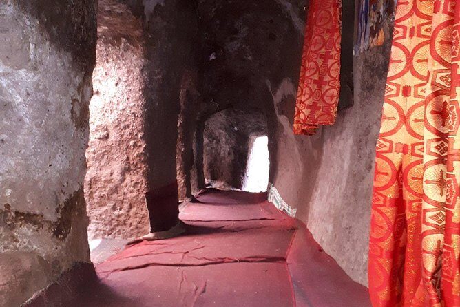 Excursion to Melka Kuntre, Tiya and Adadi Mariam - Tiya’s UNESCO stele field: decorated pillars and ancient stone geometry
