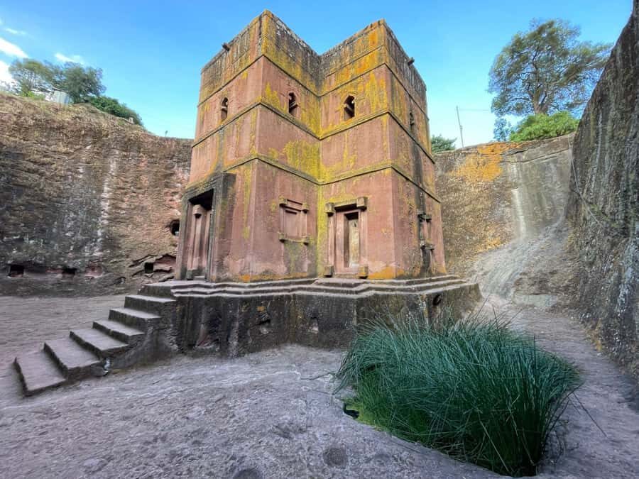 Full Day lalībela church's tour - A day in Lalibela’s rock-hewn churches: why it feels different