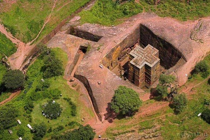 Lalibela Full Day Guided Tours With Hotel & Airport Pickup - Entering the site with the right mindset (and the right clothes)