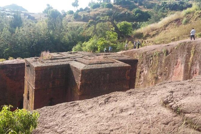 Tour 11 monolithic rock churches & museum in Lalibela & cave church with mummies - Transport, timing, and comfort on steep stone